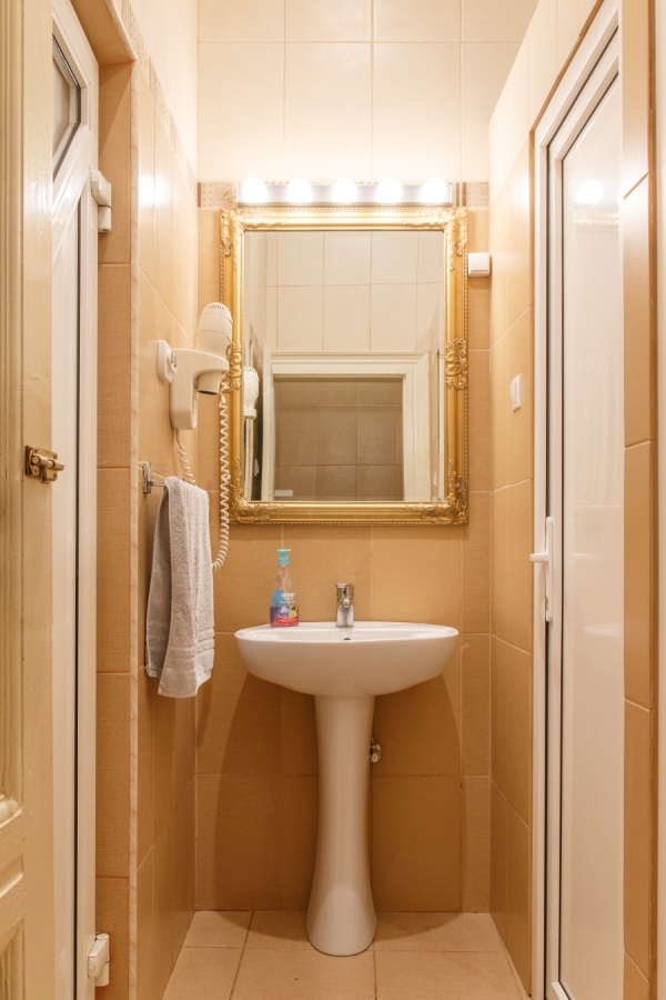 Bathroom2