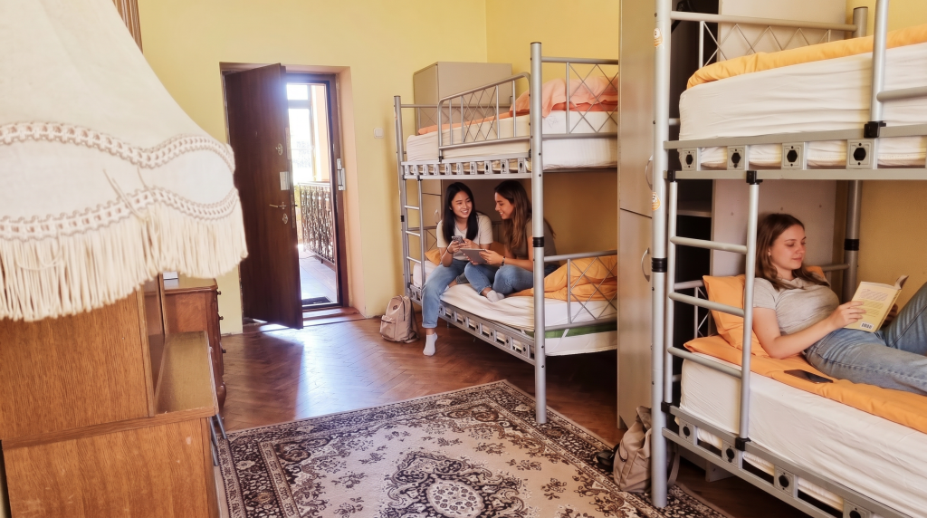 Dorm Room at The Kitchen Lounge Apartment (3)